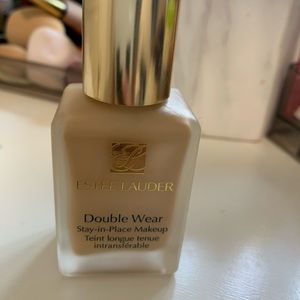 estee lauder double wear foundation